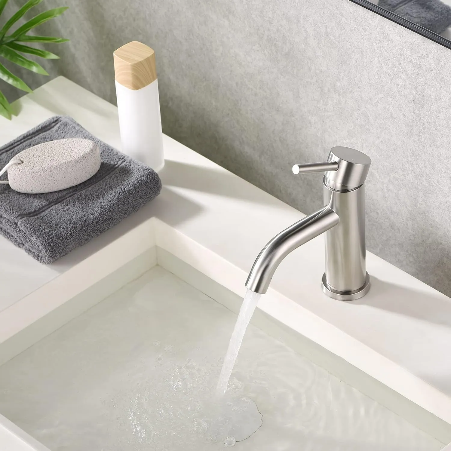 Bathroom Sink Faucet: Single Handle Bathroom Faucet with Pop Up Drain, Bathroom Faucet 1 Hole, Stainless Steel - Brushed Nickel Bathroom Faucet, Vanity Sink Faucet