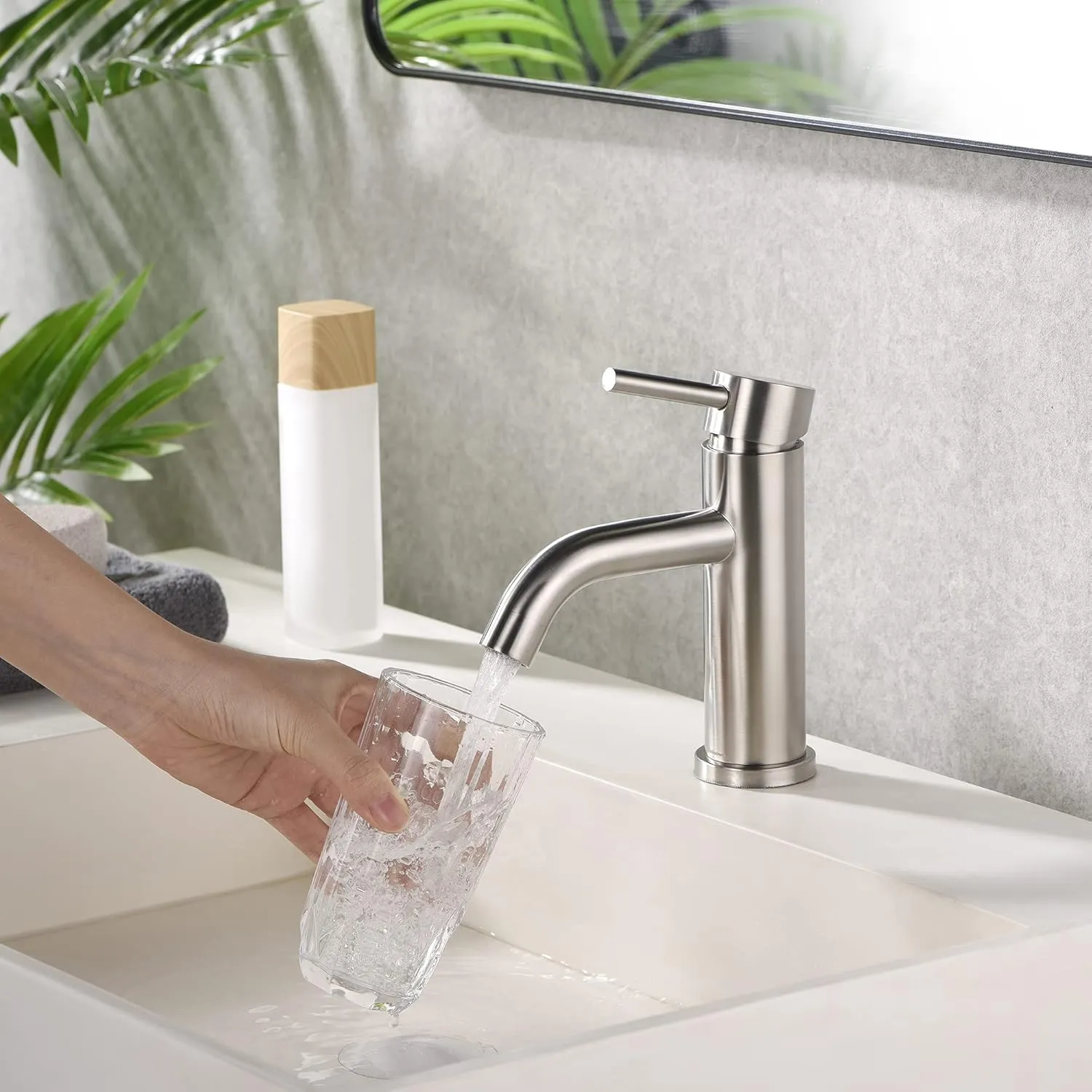 Bathroom Sink Faucet: Single Handle Bathroom Faucet with Pop Up Drain, Bathroom Faucet 1 Hole, Stainless Steel - Brushed Nickel Bathroom Faucet, Vanity Sink Faucet