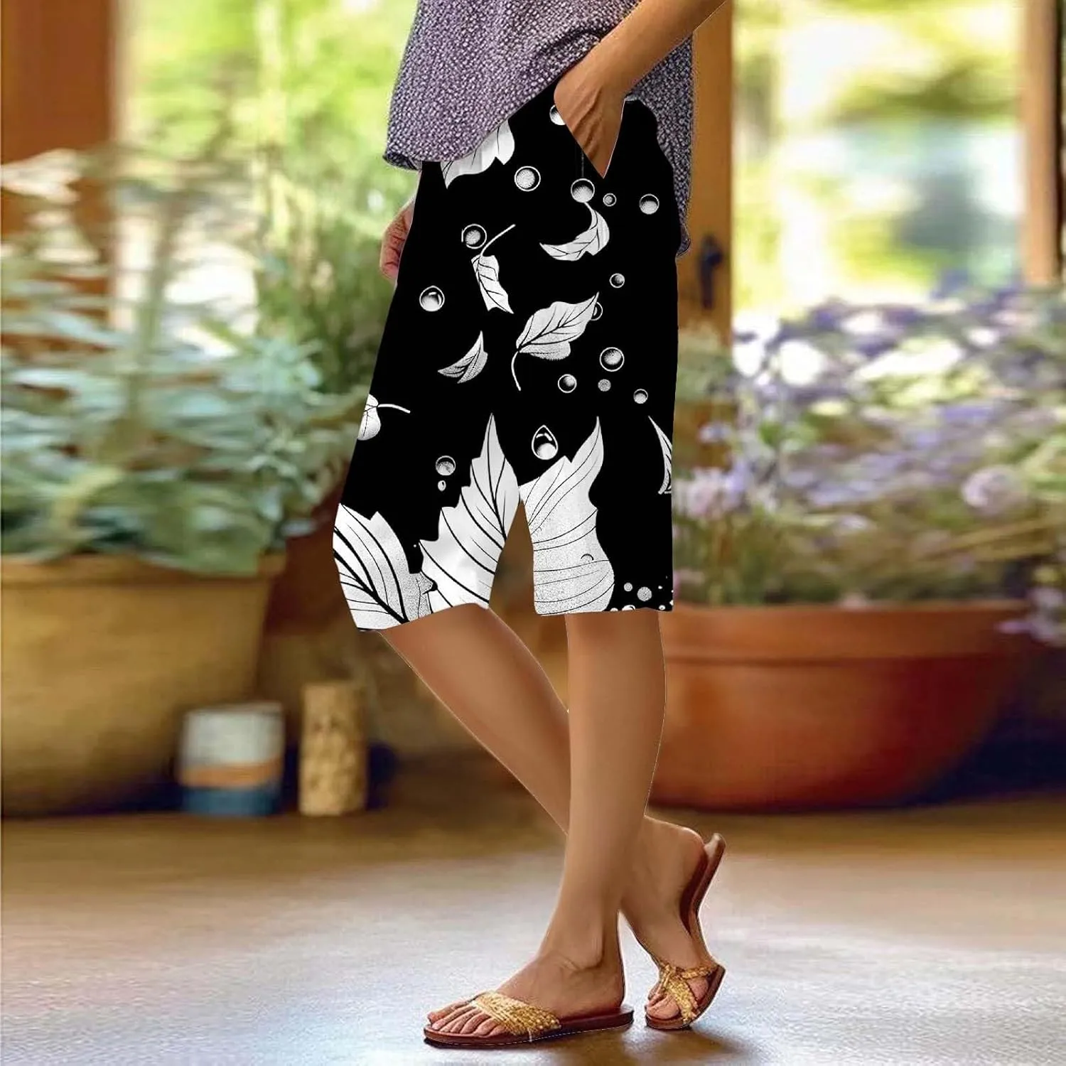 Bermuda Shorts for Women Summer High Waisted Knee Length Boho Floral Pants 2025 Beach Vacation Outfit with Pockets