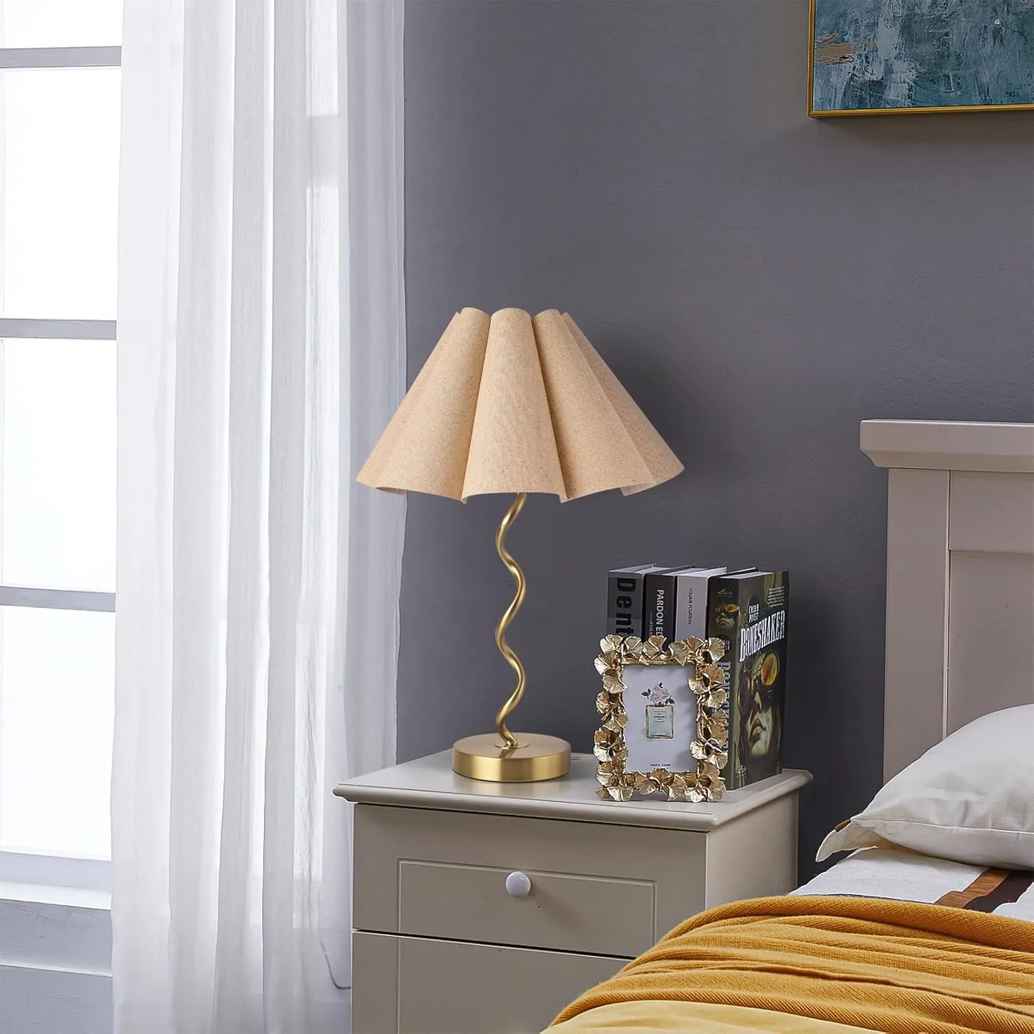 Gold Small Modern Table Lamp for Nightstand Decor, Scalloped Pleated Lamps Wavy Lamp Bow Table Lamps for Kitchen Counter, Bedside, Bedroom, Living Room, Kitchen
