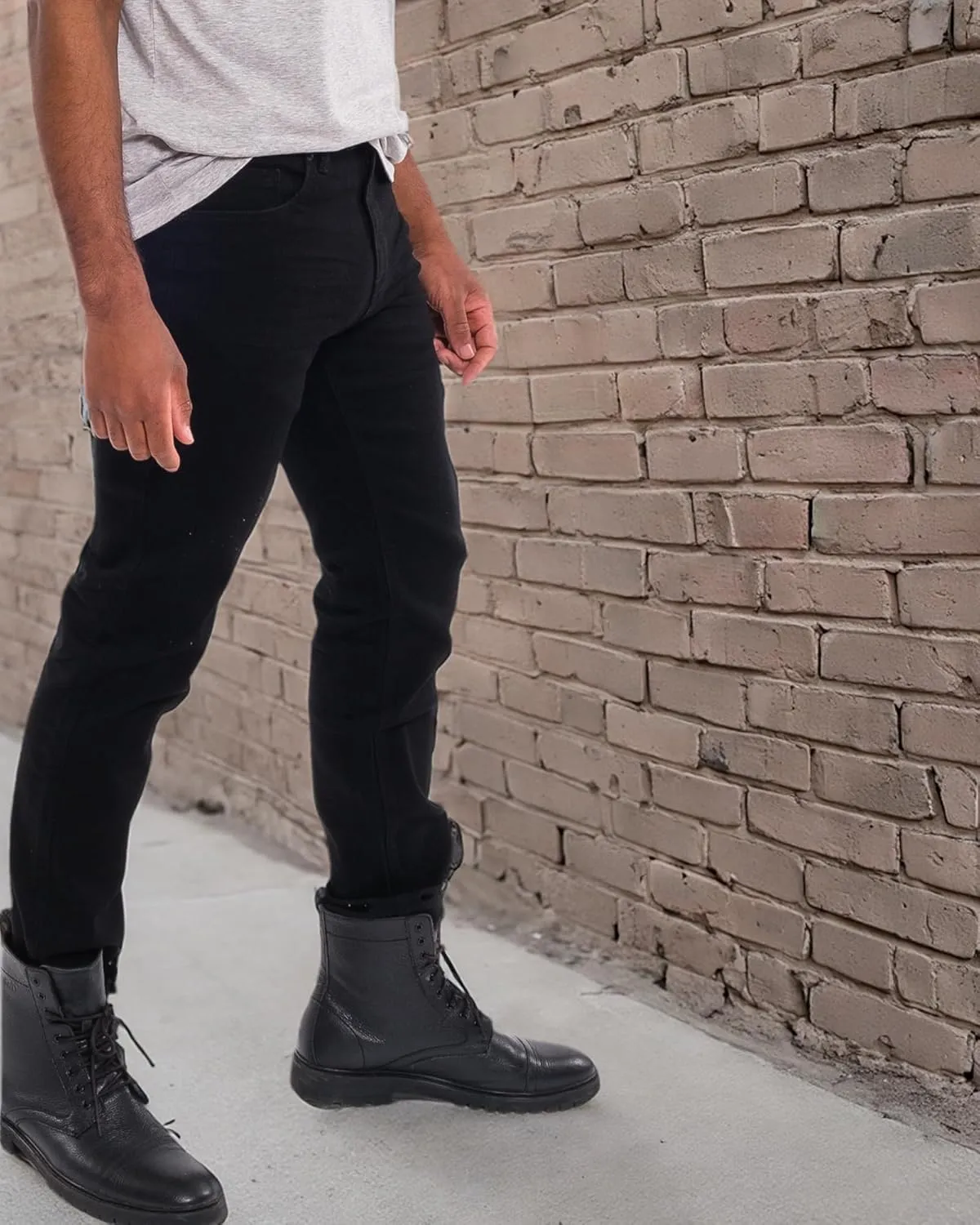 Kenneth Cole REACTION Slim Fit Jeans for Men, 2-Way Stretch Jeans Slim Fit 5-Pocket, Stretch Denim Pants for Men
